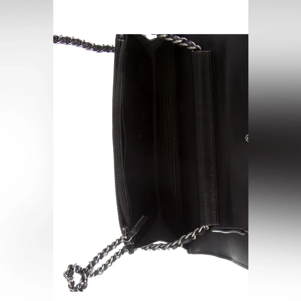 Chanel Python Boy Wallet On Chain - Picture 4 of 6